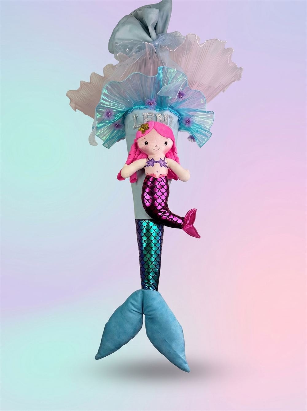 Schultüte mit Meerjungfrau-Figur in Pink und Blau